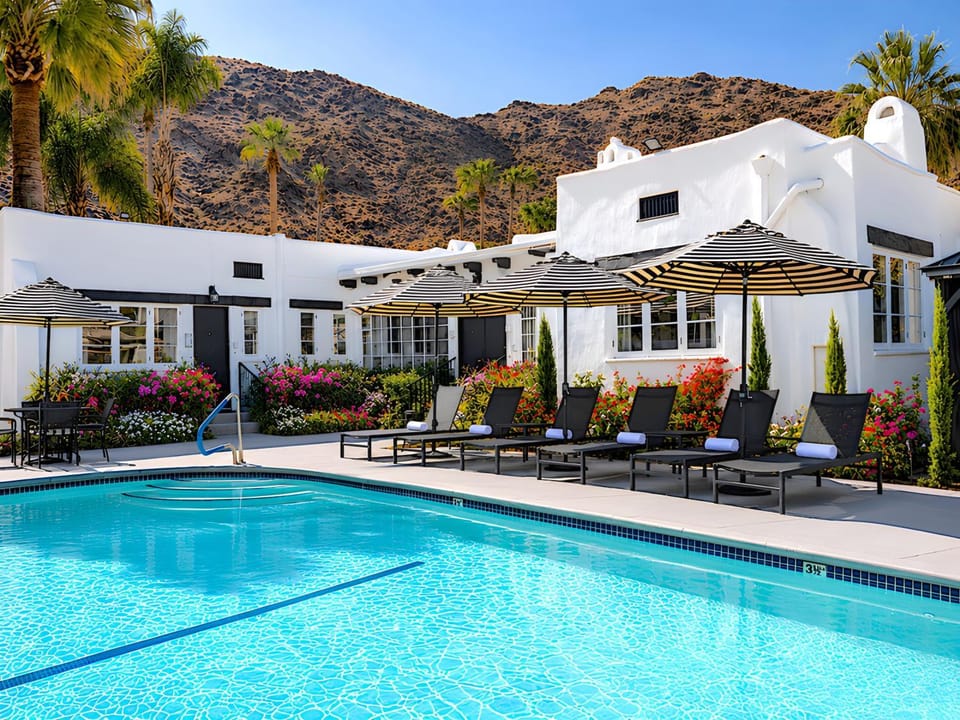 Property building, Patio, Spring, Day, Natural landscape, Pool view, Swimming pool, sunbed