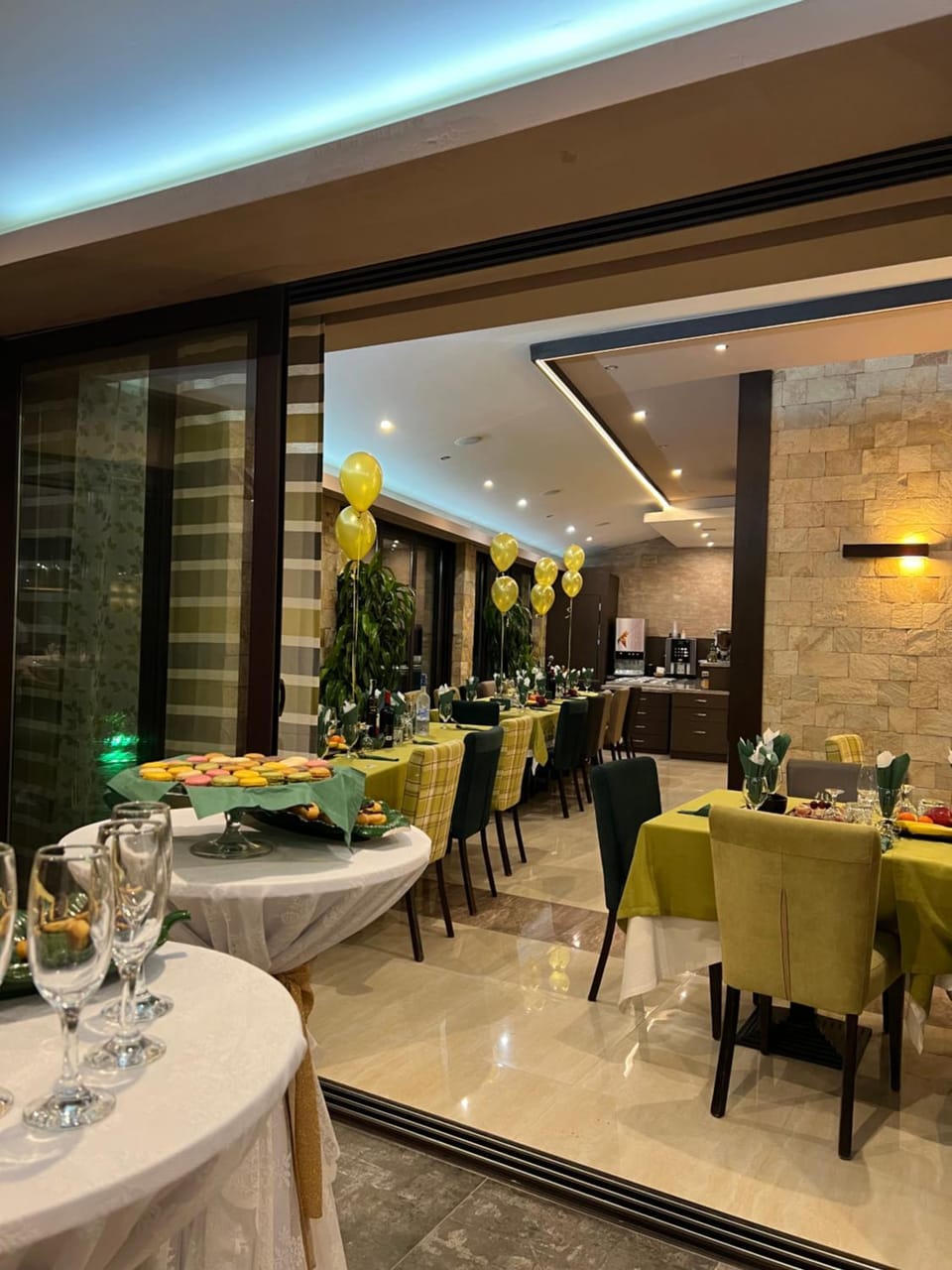 Restaurant/places to eat