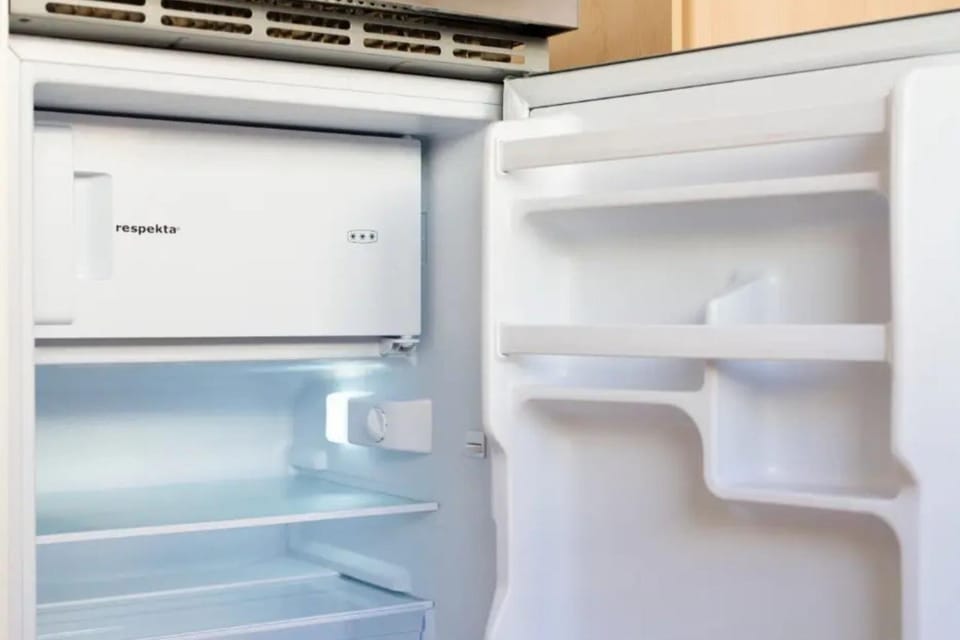 minibar, kitchen