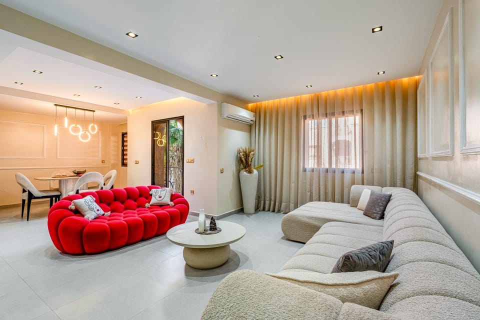 Living room, Seating area