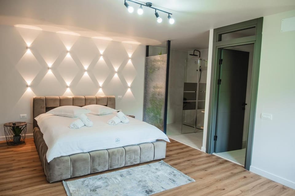 Bed, Photo of the whole room, Bedroom, wardrobe