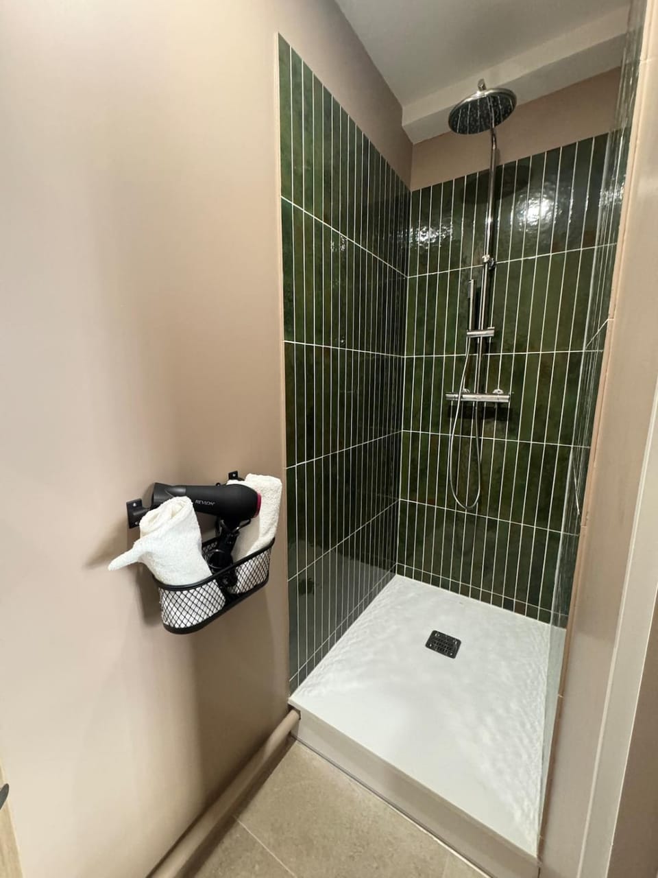 Studio cosy & calme accès Lyon en 5min Lumineux Apartment in Villeurbanne