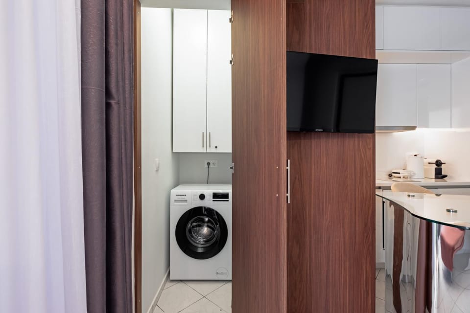 Downtown Skyloft Apartment in Messenia