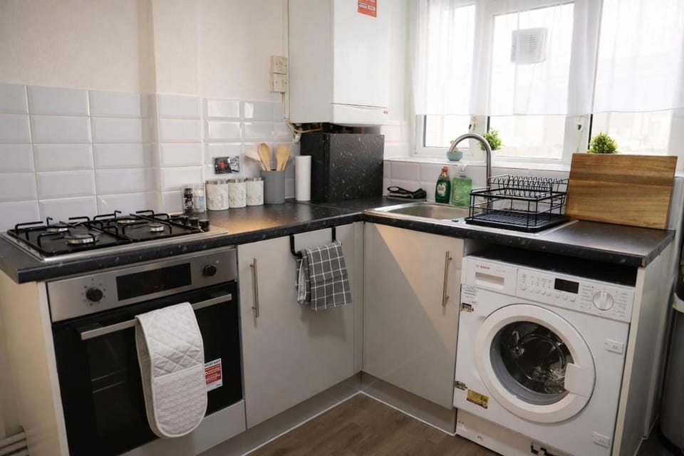 Beautiful Barking Flat, Families & Free Parking Apartment in Barking
