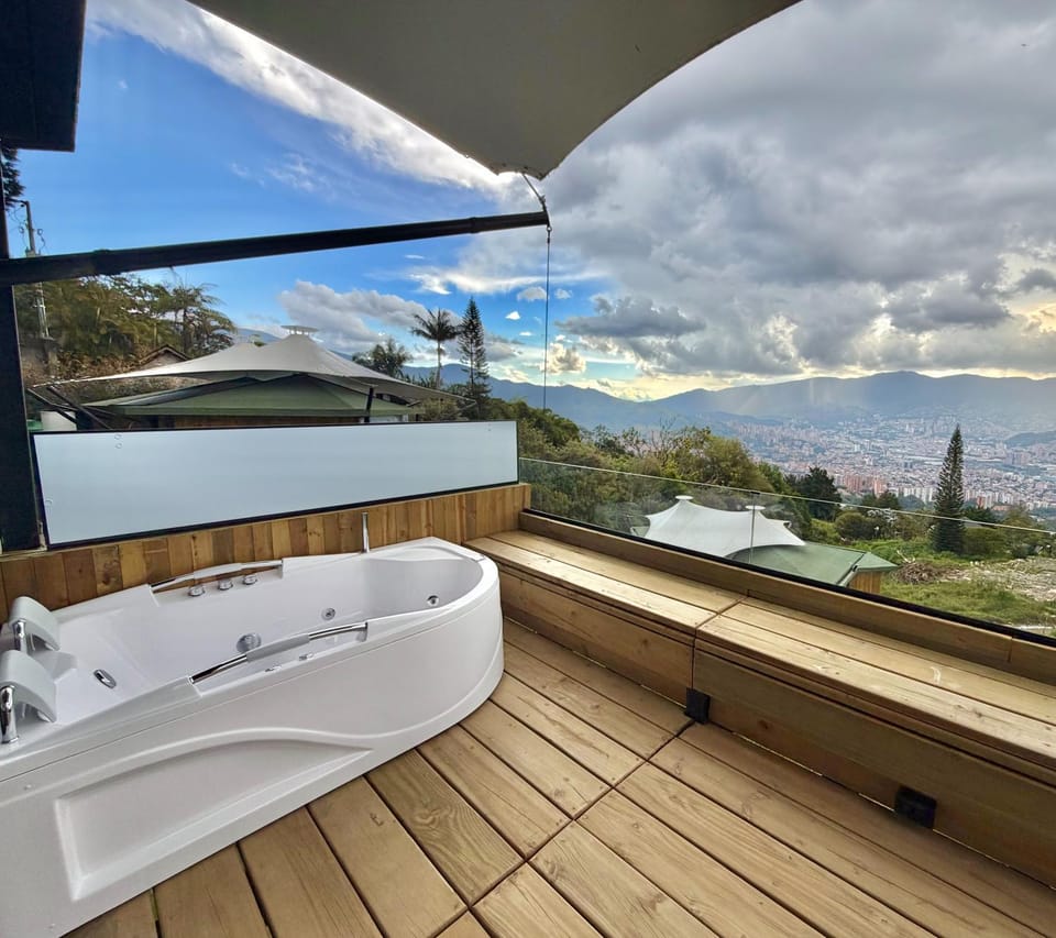 Hot Tub, View (from property/room), Balcony/Terrace