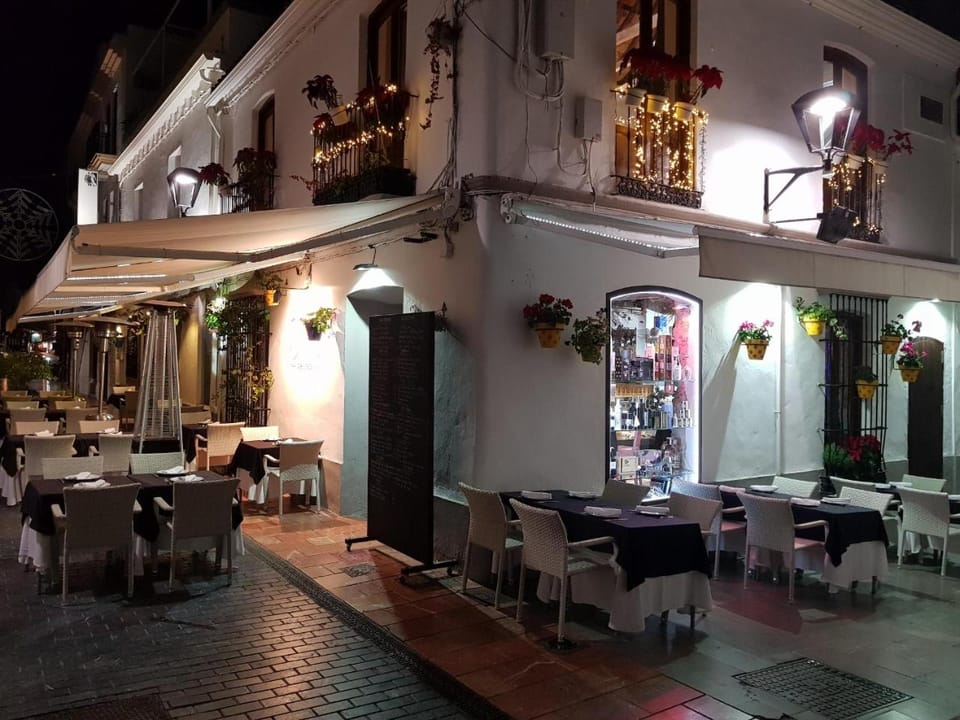 Intermobiliaria Rentals - Vista Africa Apartment in Estepona