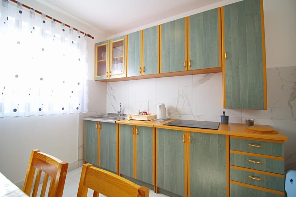 Apartman blizu plaže Slanica sa pogledom na more A4 Apartment in Murter