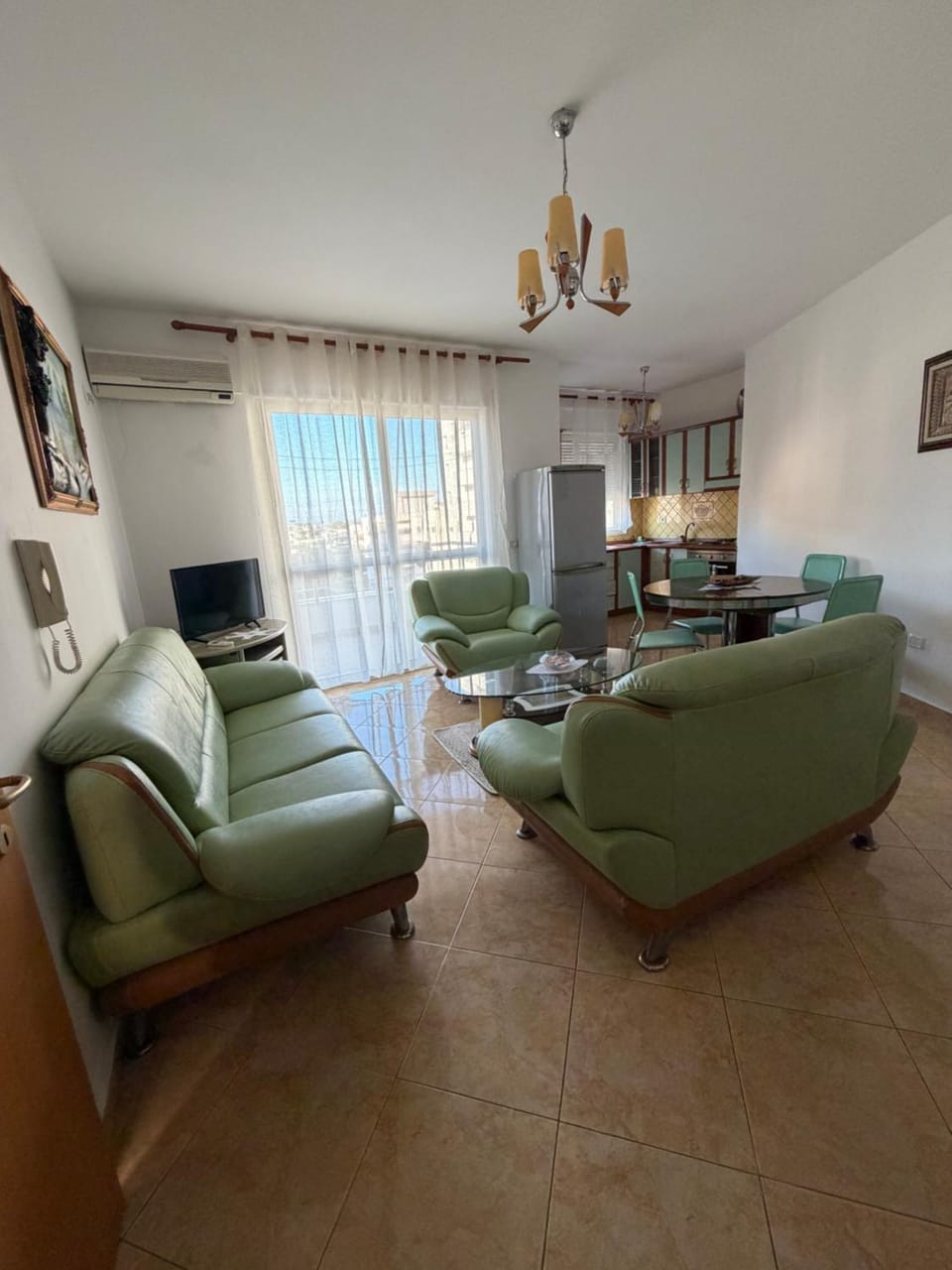 Sunny Balcony Apartment Walk to Beach Apartment in Tirana County, Albania