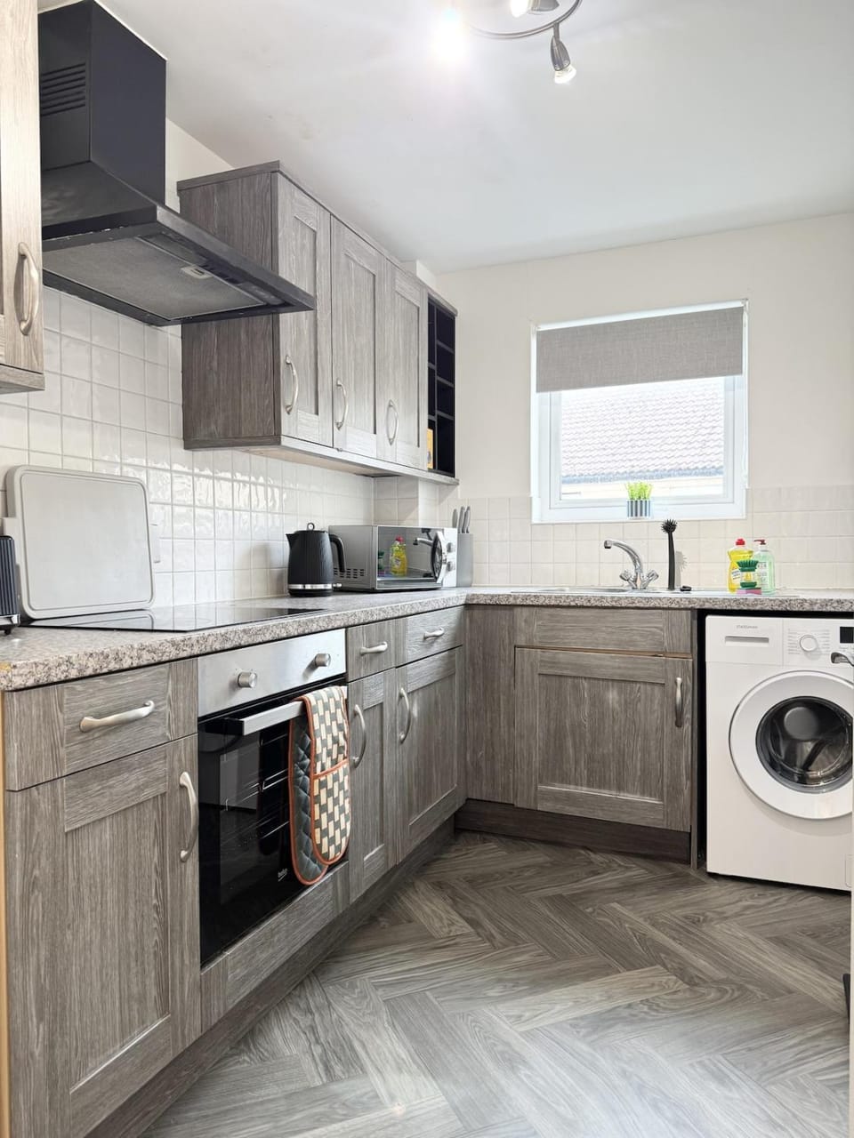 Kitchen or kitchenette, kitchen, kitchen