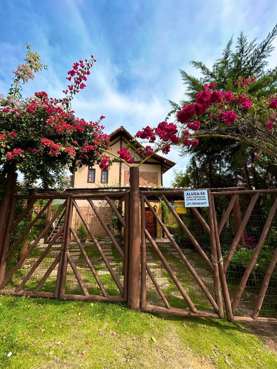 Facade/entrance, Day, Garden, Garden view