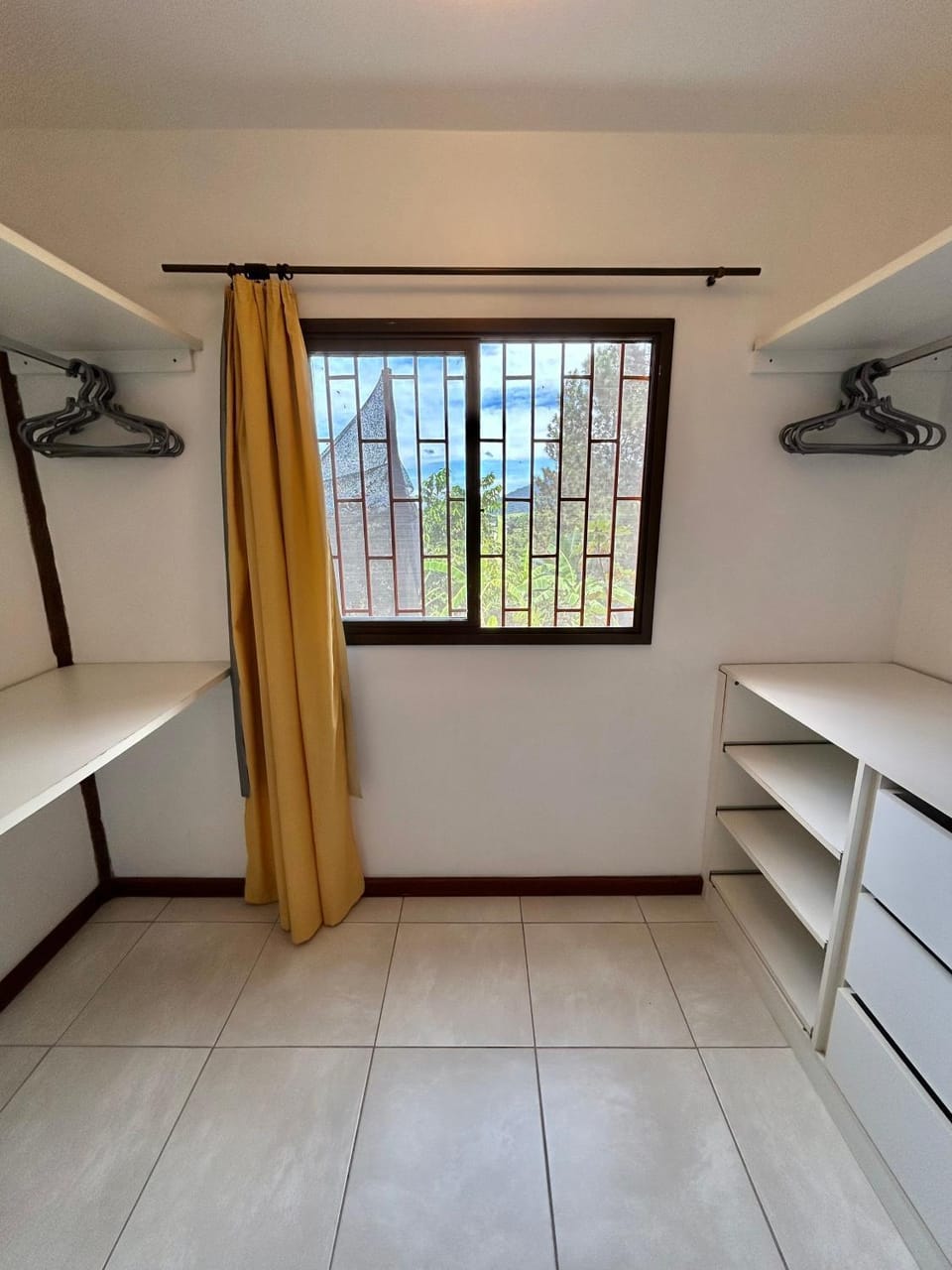 Bedroom, Garden view