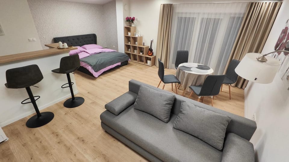 Living room, Photo of the whole room, Bedroom