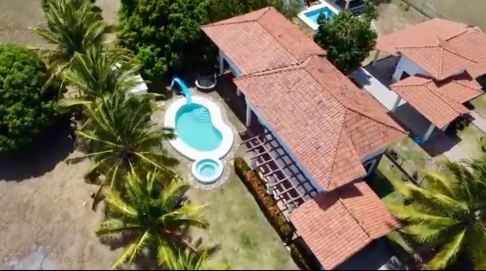Casa de Campo con piscina y billar en Punta Chame -5 Habitaciones- House in Panama