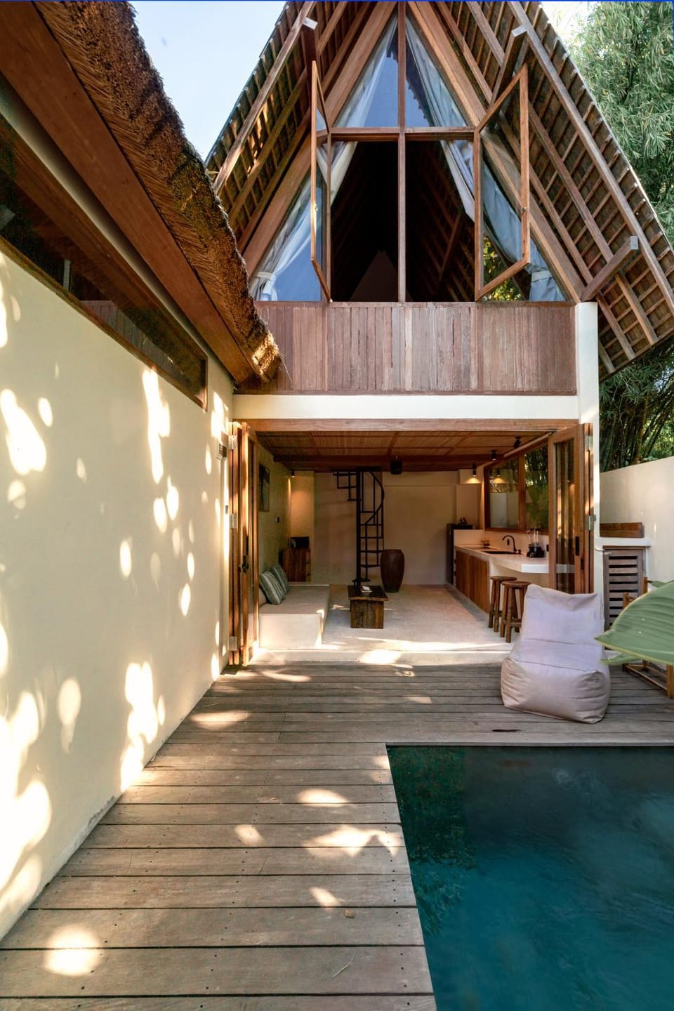 Property building, Pool view, Swimming pool