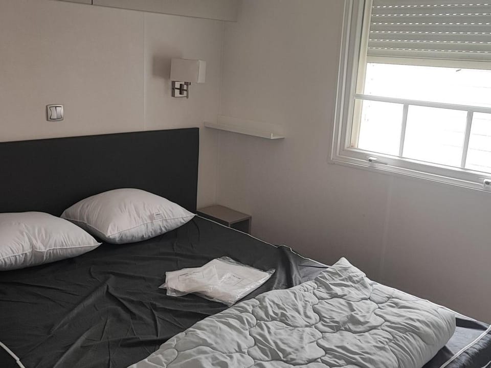 Mobil home confortable, clim - 6 pers. - API-1-52-2207 Campground/ 
RV Resort in Saint-Cyprien