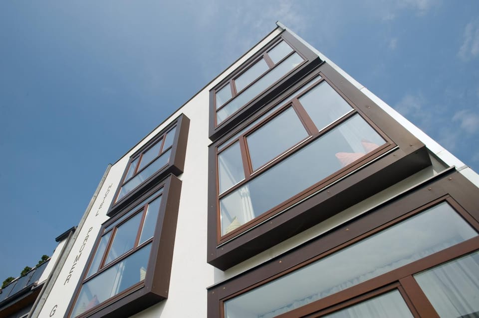 Property building, Day