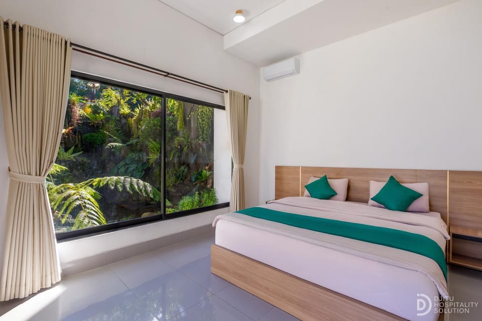 Bed, Bedroom, Garden view, air conditioner