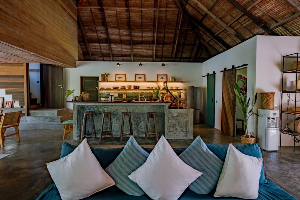 Kitchen or kitchenette, Living room, Lounge or bar, Seating area, kitchen