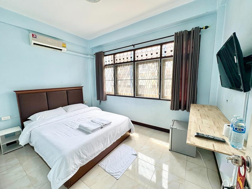 Prompt Inn Chareonkrung - พร้อมอินน์ เจริญกรุง Apartment in Bangkok