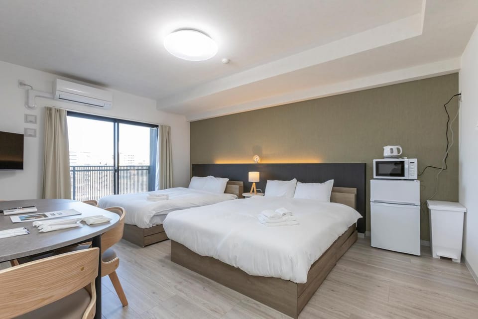 Bed, TV and multimedia, Kitchen or kitchenette, Bedroom