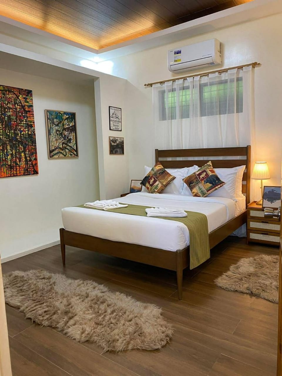 Bed, Photo of the whole room, Bedroom