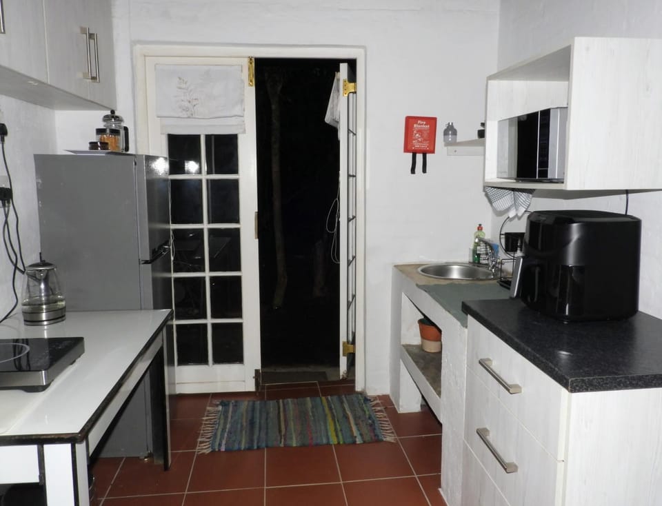 Wood Owl Cottage at The Long Barn Apartment in KwaZulu-Natal