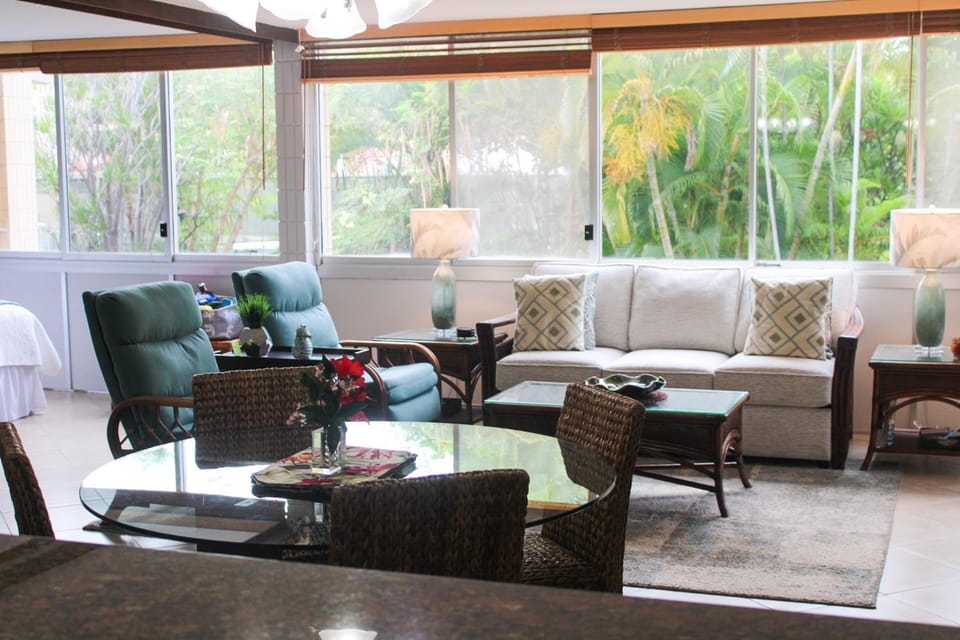 Haleakala Shores #A-208 Quiet Location Across Kamaole Beach #3, Great Rates Apartment in Wailea