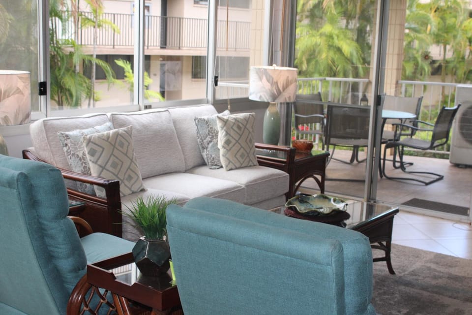 Haleakala Shores #A-208 Quiet Location Across Kamaole Beach #3, Great Rates Apartment in Wailea