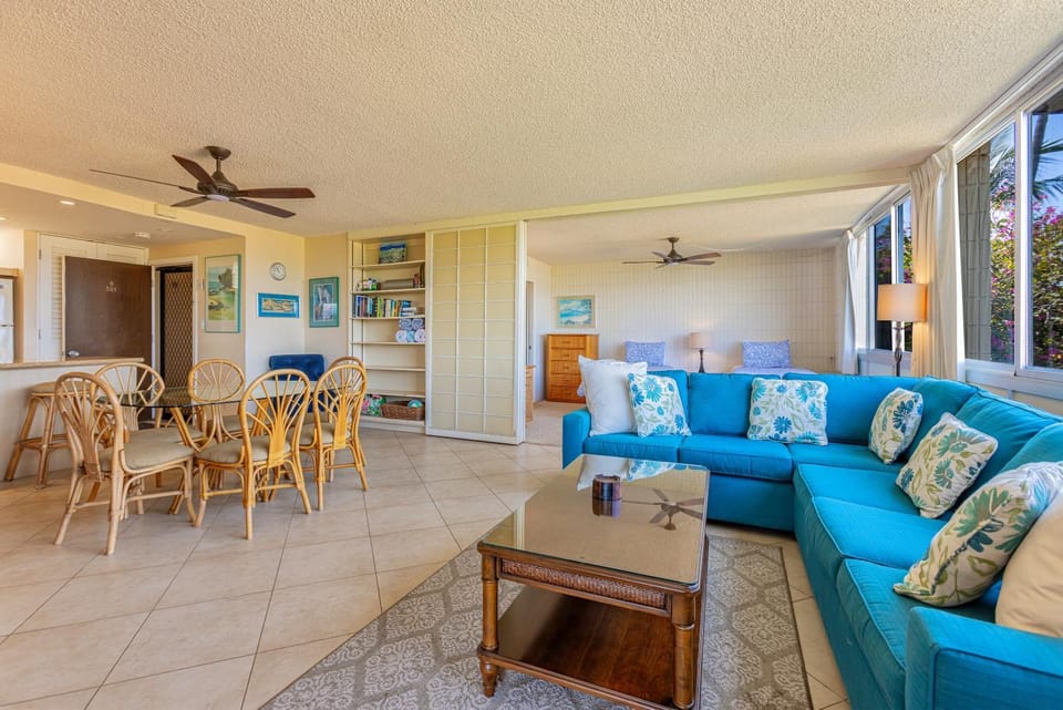 Haleakala Shores #B-301 Across From Kamaole lll, View of Pool Ocean, Quiet Apartment in Kamaole