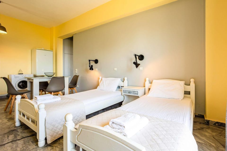 Bedroom, towels