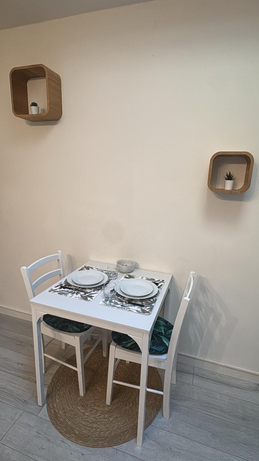 Jungle Room Apartment in Aix-les-Bains