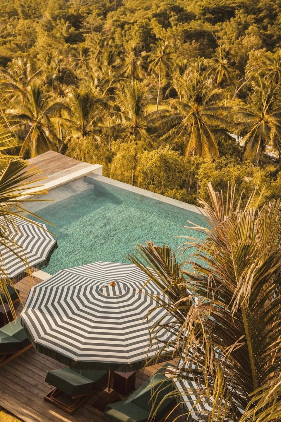 Mountain view, Pool view, Swimming pool