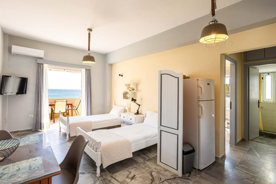 Beachfront Nest Memi Koroni-Seaheaven House B1 Apartment in Messenia