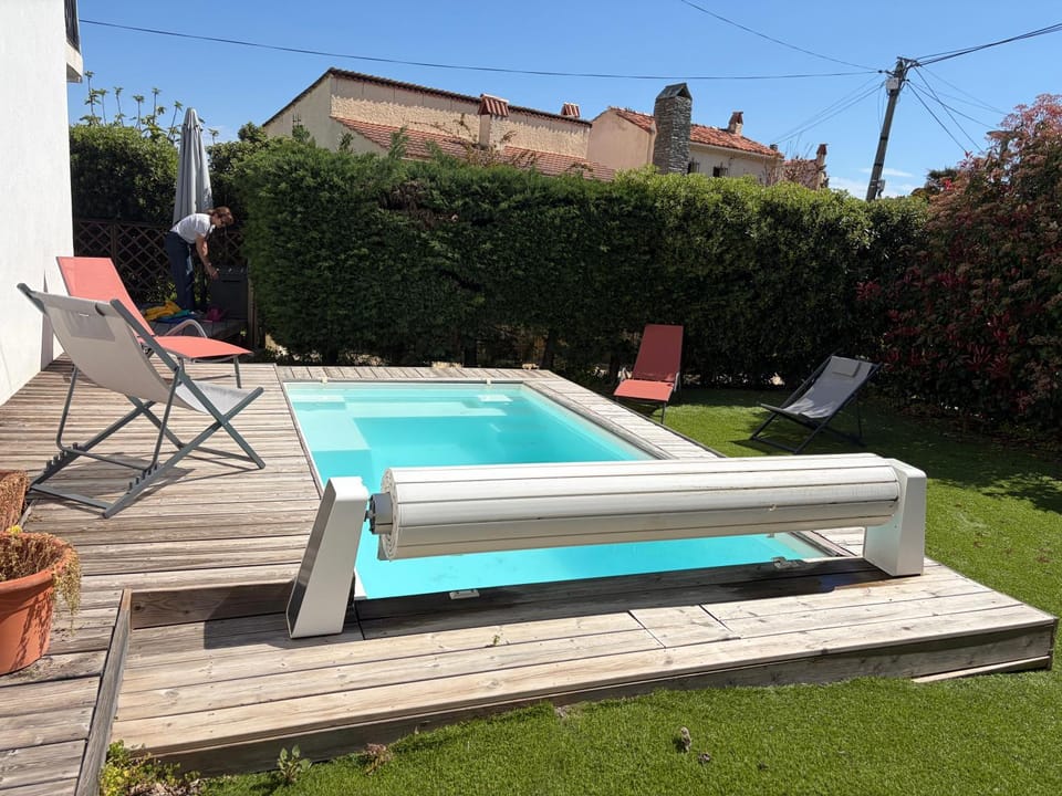 Garden, Swimming pool, sunbed