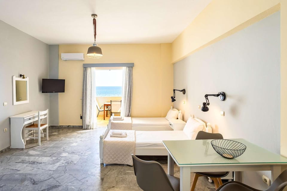 Beachfront Nest Memi Koroni-Seaheaven House B3 Apartment in Messenia