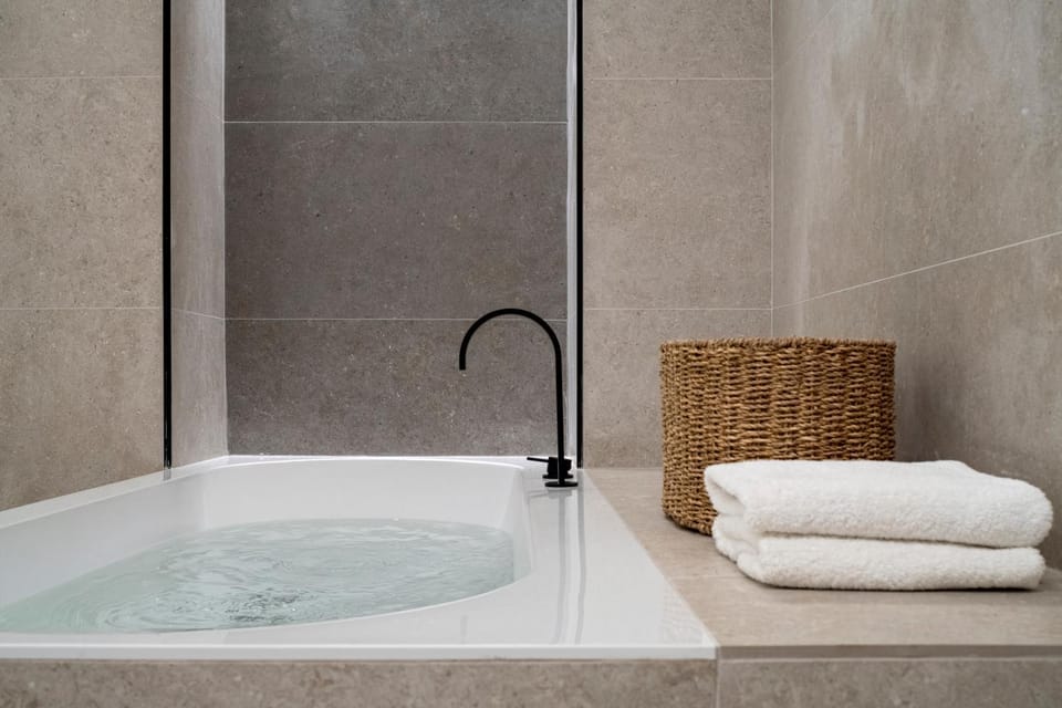 Bath, towels