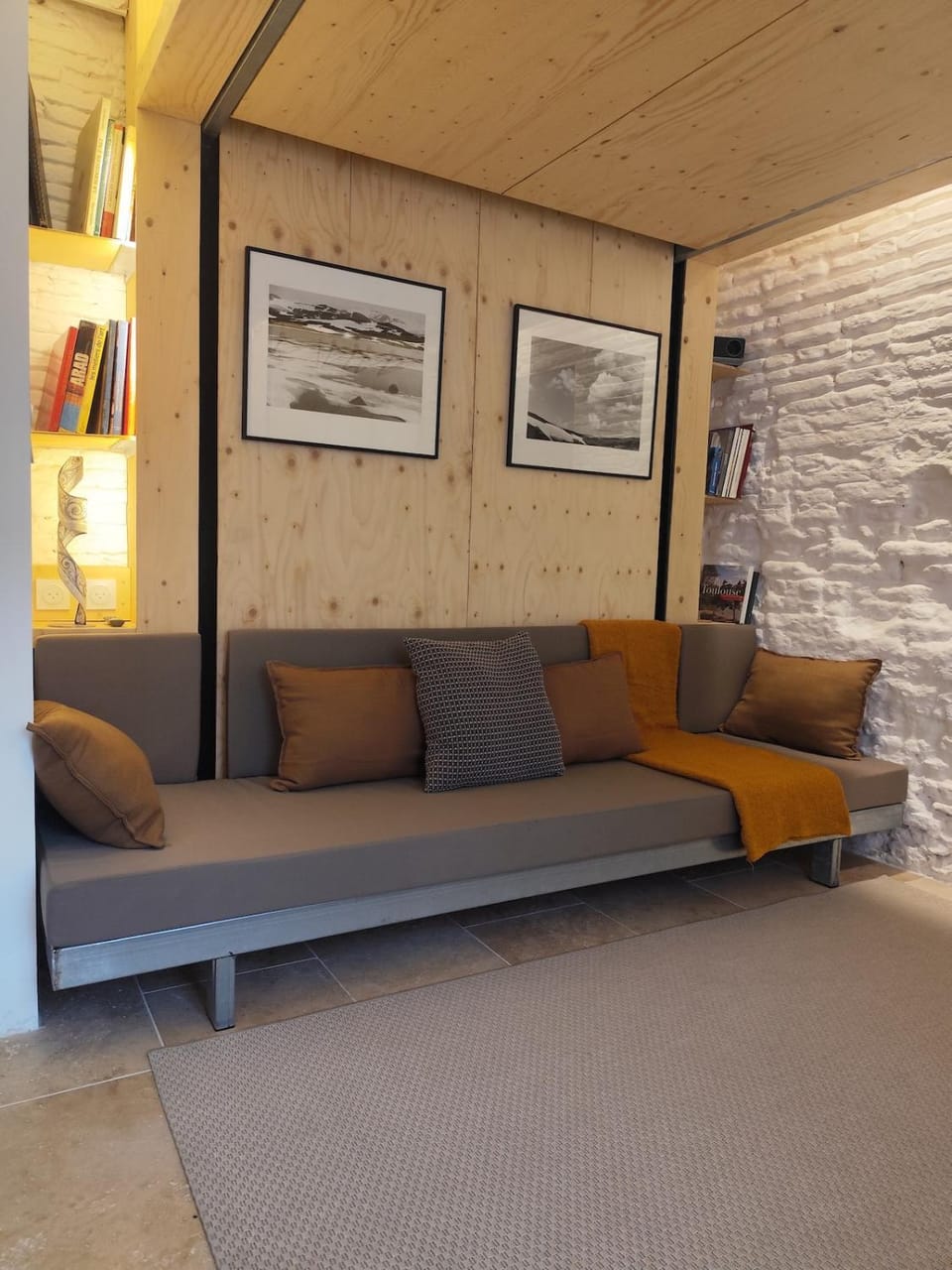 Library, Living room