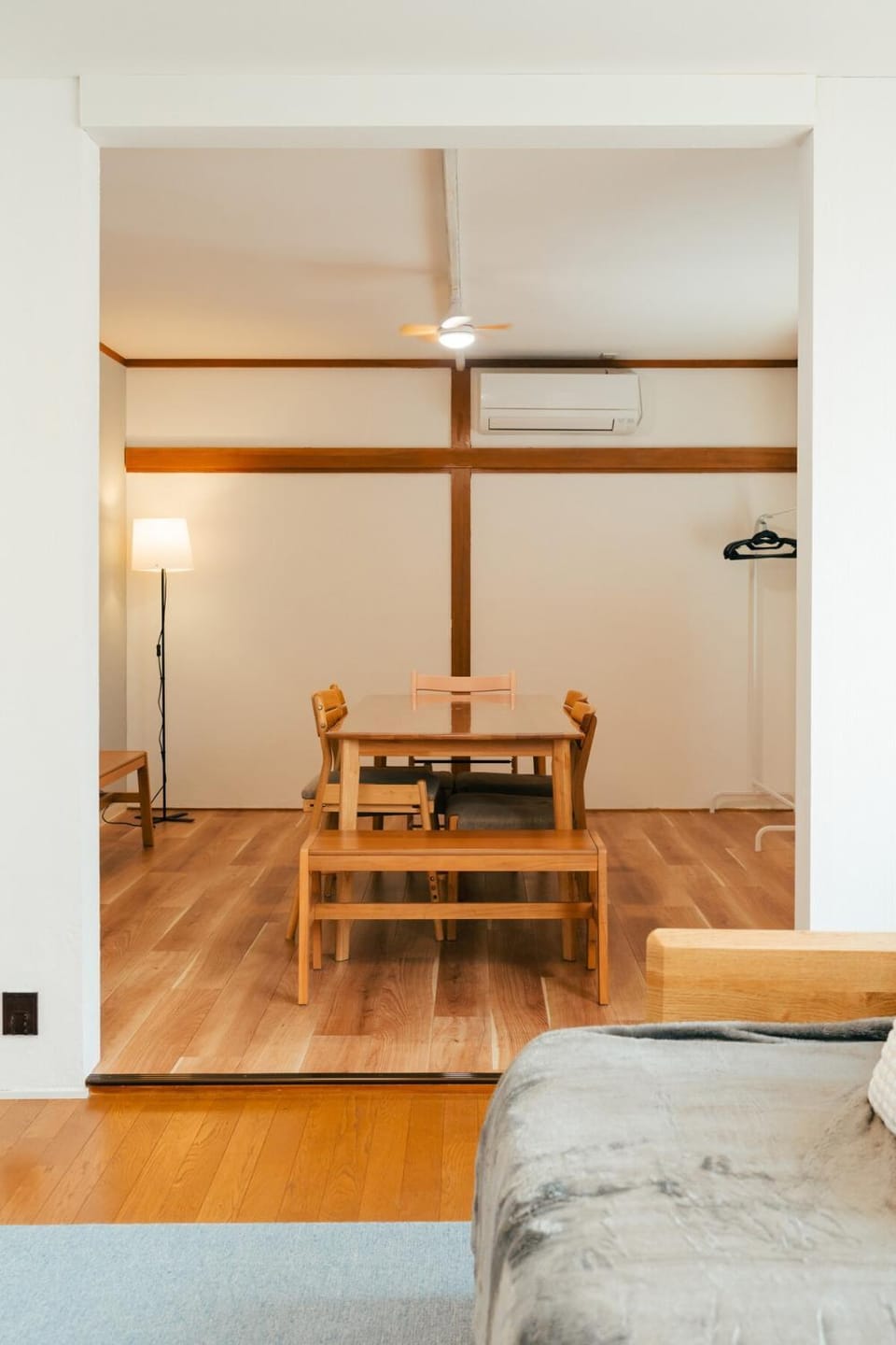 CABIN BUILD Sakura 広々一軒家貸切 シンプルで暖かい宿 Cabin in Hokkaido Prefecture