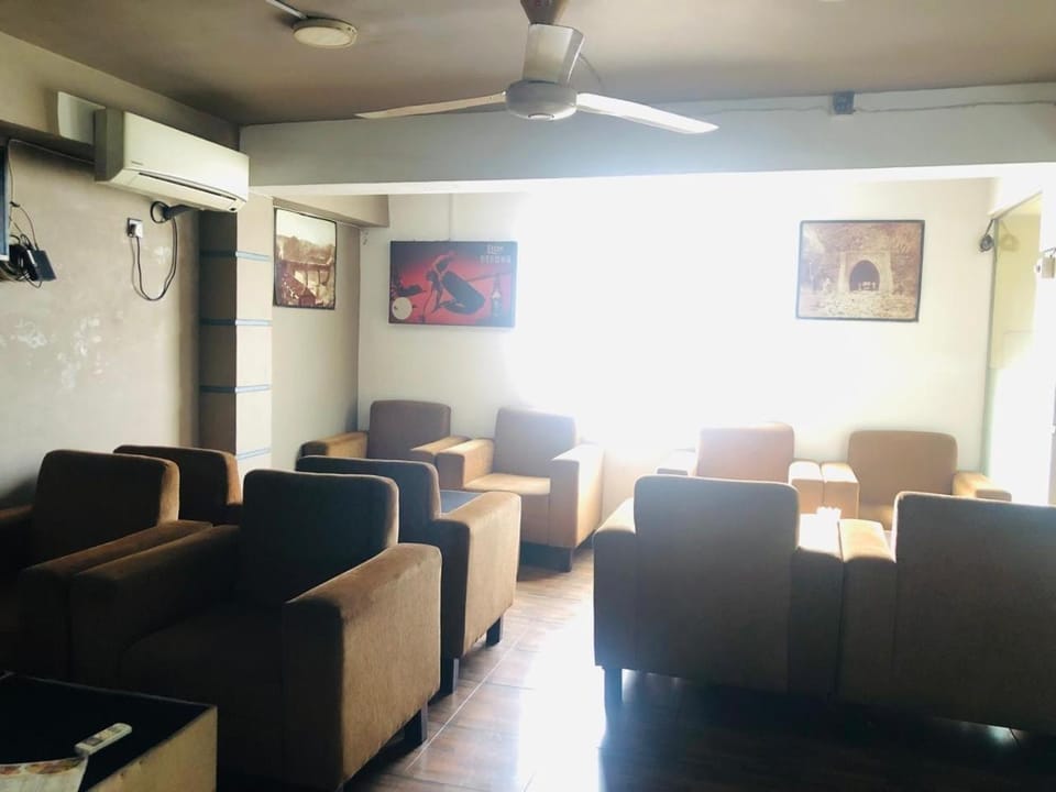 Communal lounge/ TV room