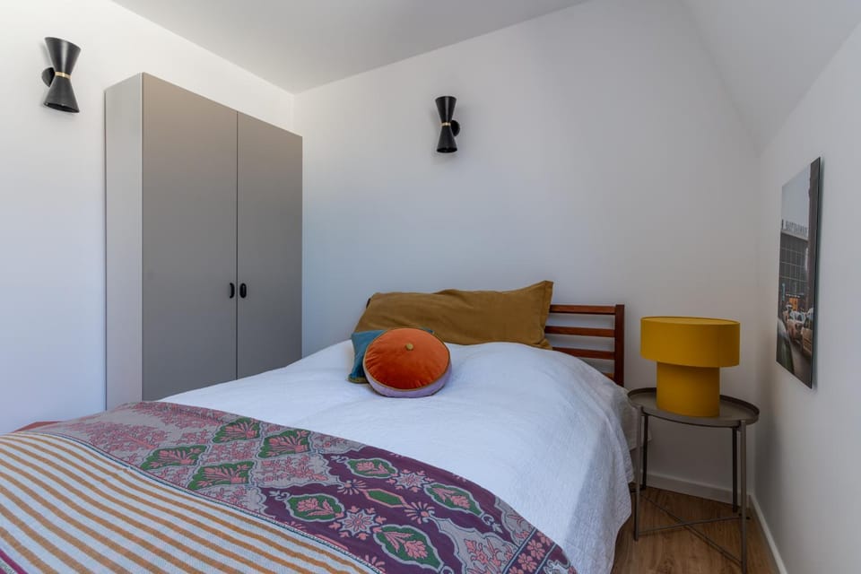 Bed, Photo of the whole room, Bedroom, wardrobe