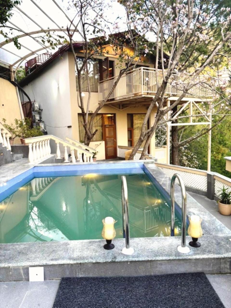 Mansaayan Villas by Aurella Hospitality-3BHK Luxury Valley View Villa in Kasauli with Private Pool, Treehouse & 70 inches Smart TV Bar Lounge Villa in Himachal Pradesh