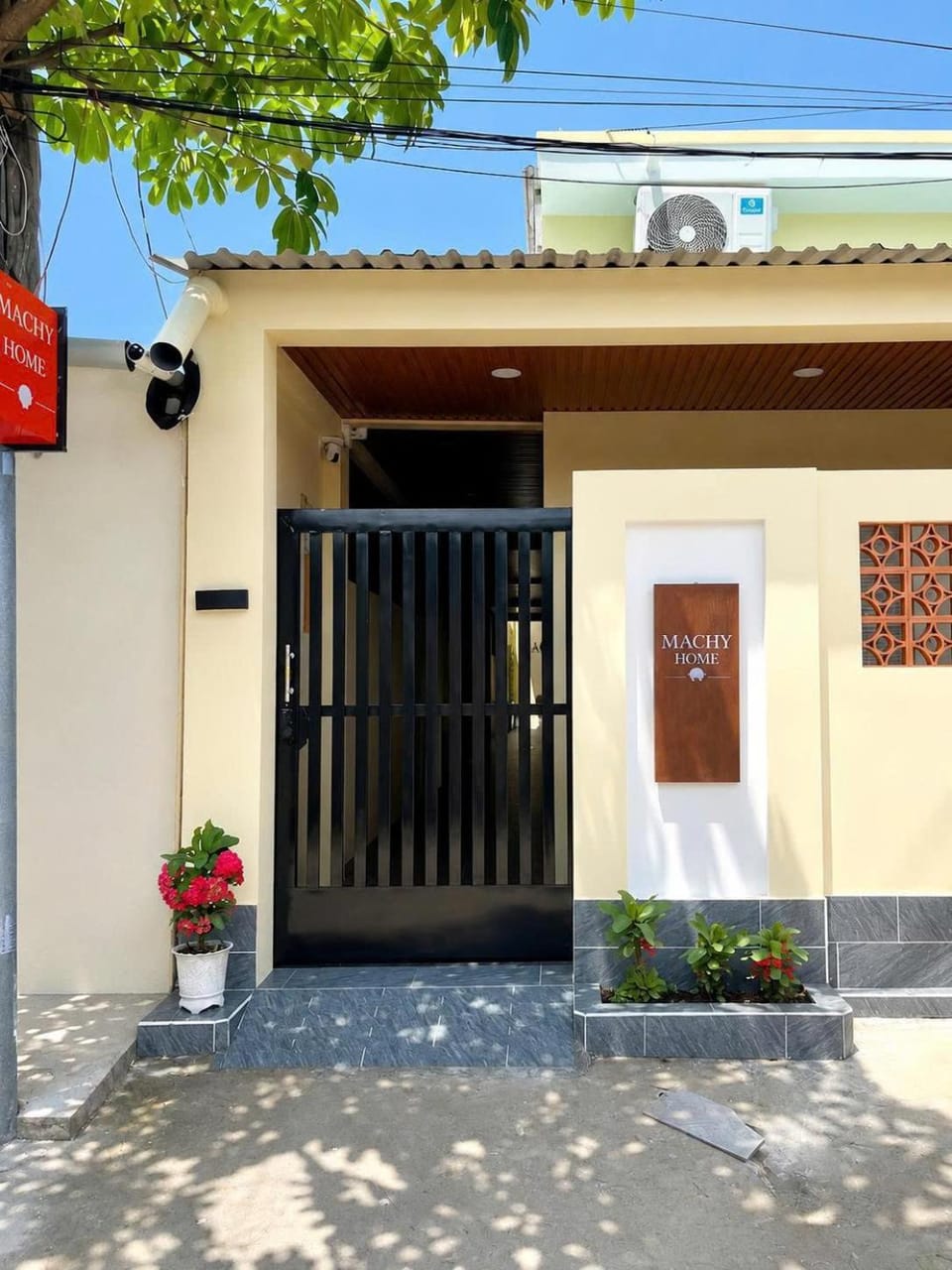 Property building, Day