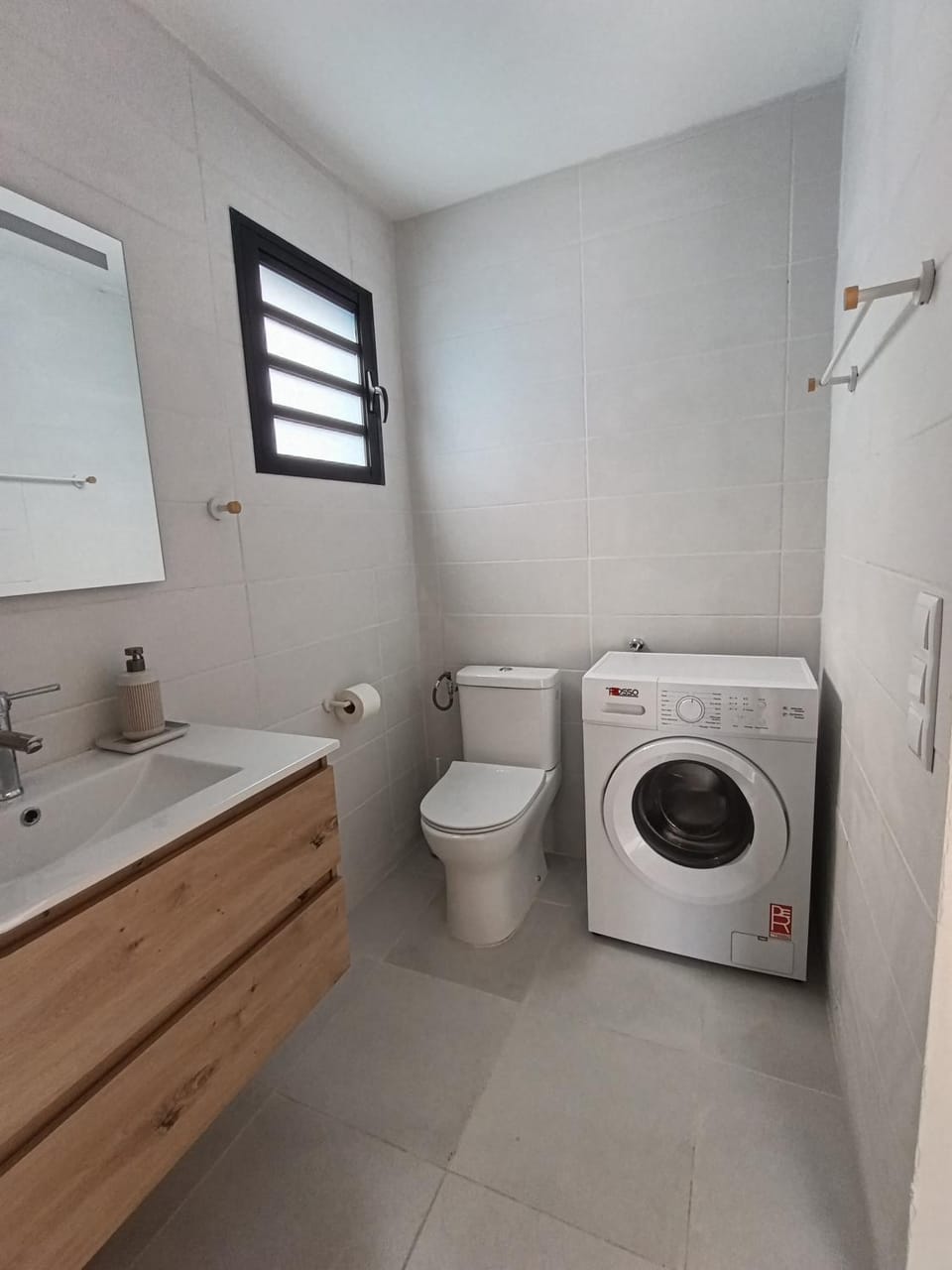 Bathroom, washing machine