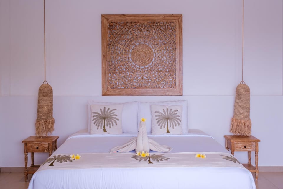 Bed, Decorative detail, Bedroom