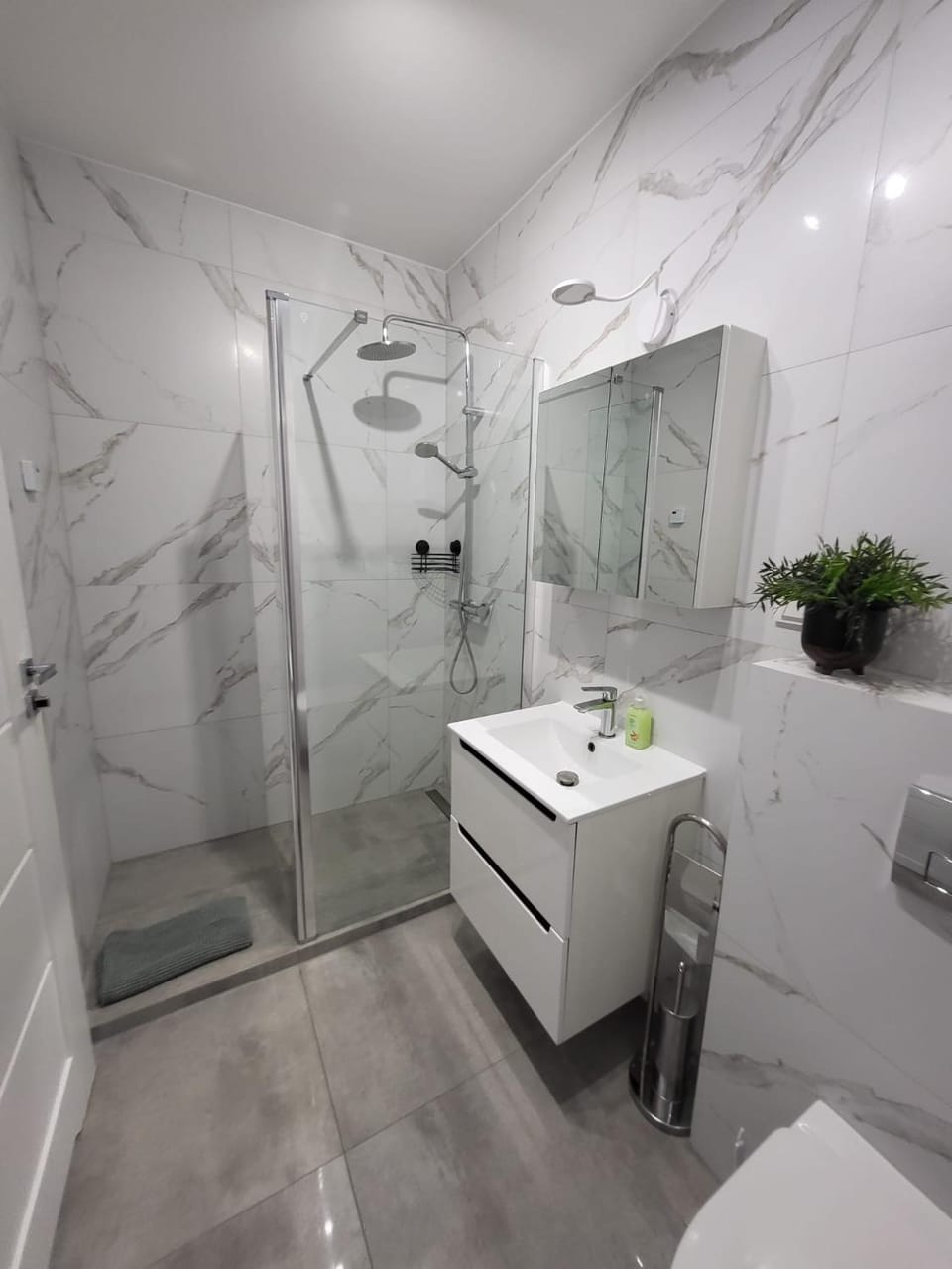 Apartament Uszczyka prywatne miejsce w hali garażowej Apartment in Poland