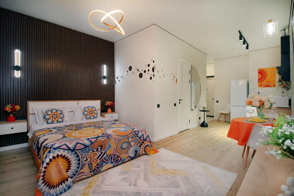Bed, Living room, Photo of the whole room, Seating area, Bedroom, wardrobe