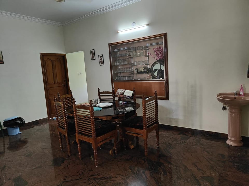 Dining area, Dinner