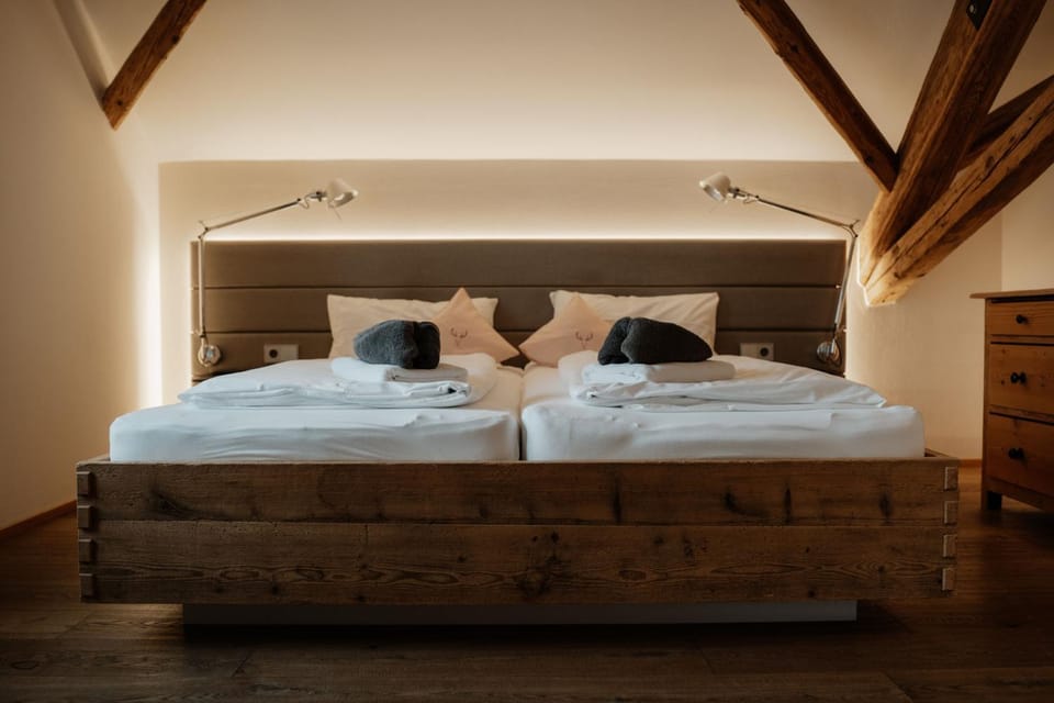 Bed, Photo of the whole room, Decorative detail, Bedroom, furniture