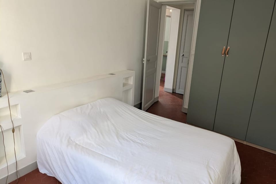 Apartment near Parc Vendôme Apartment in Aix-en-Provence