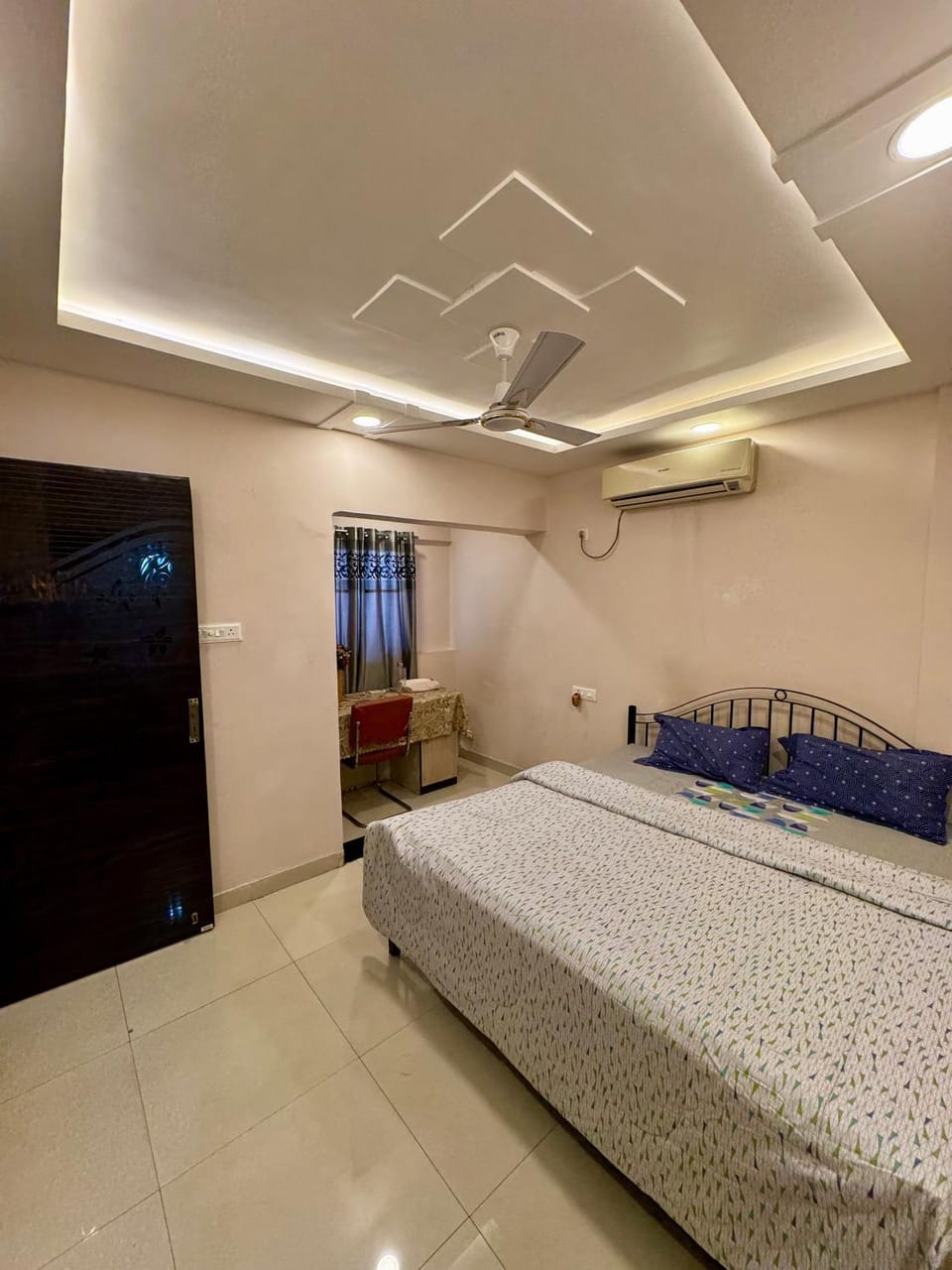 3bhk Comfortable Luxury Flat for business and family Bed and Breakfast in India